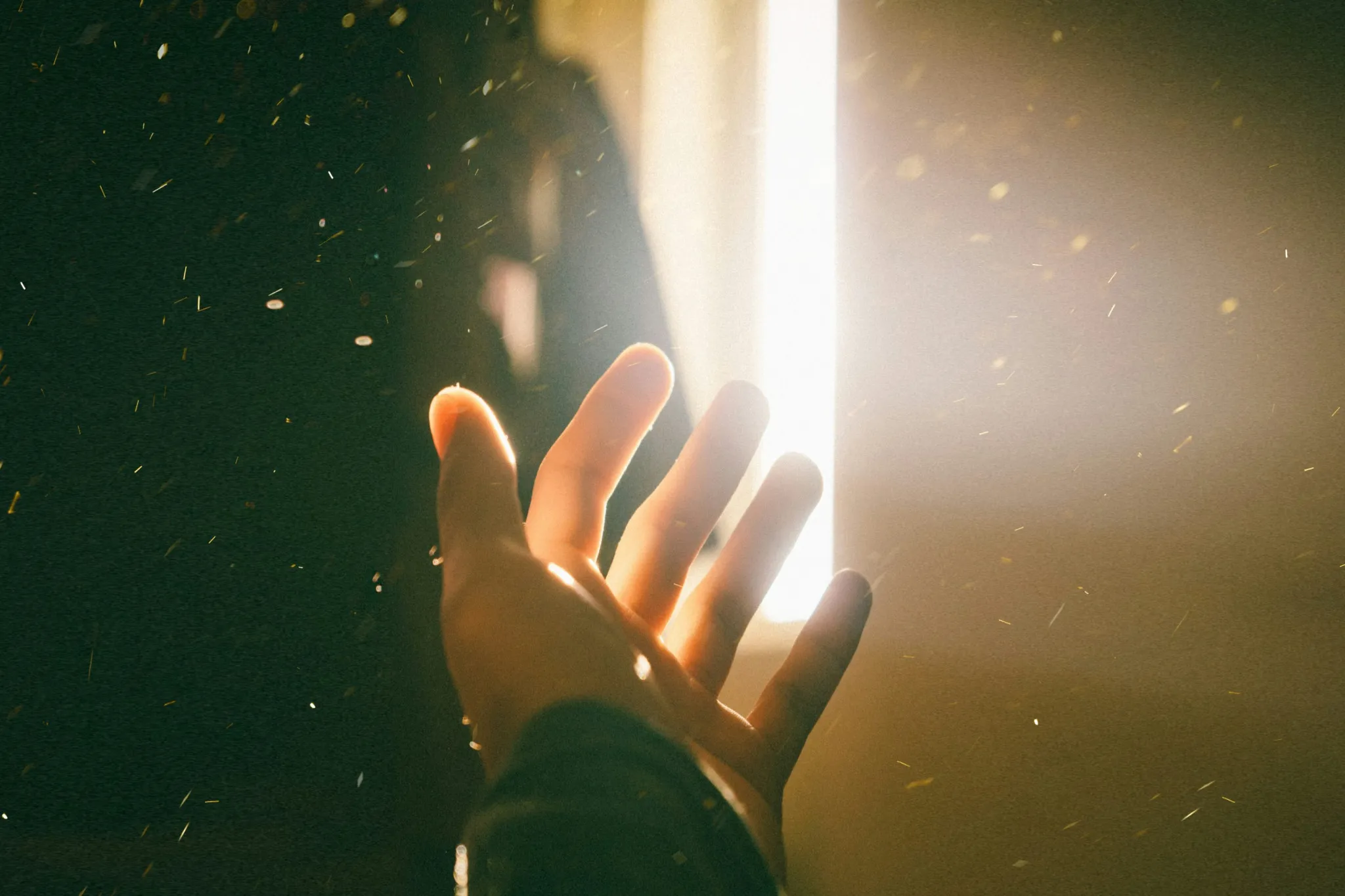 FhwCr8MCRhJ21inX_yjEgzG9k1cG