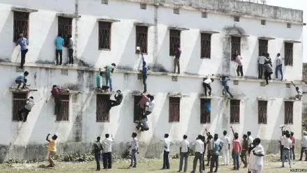 aedf9b70616142e82e0cc9844e8a0825