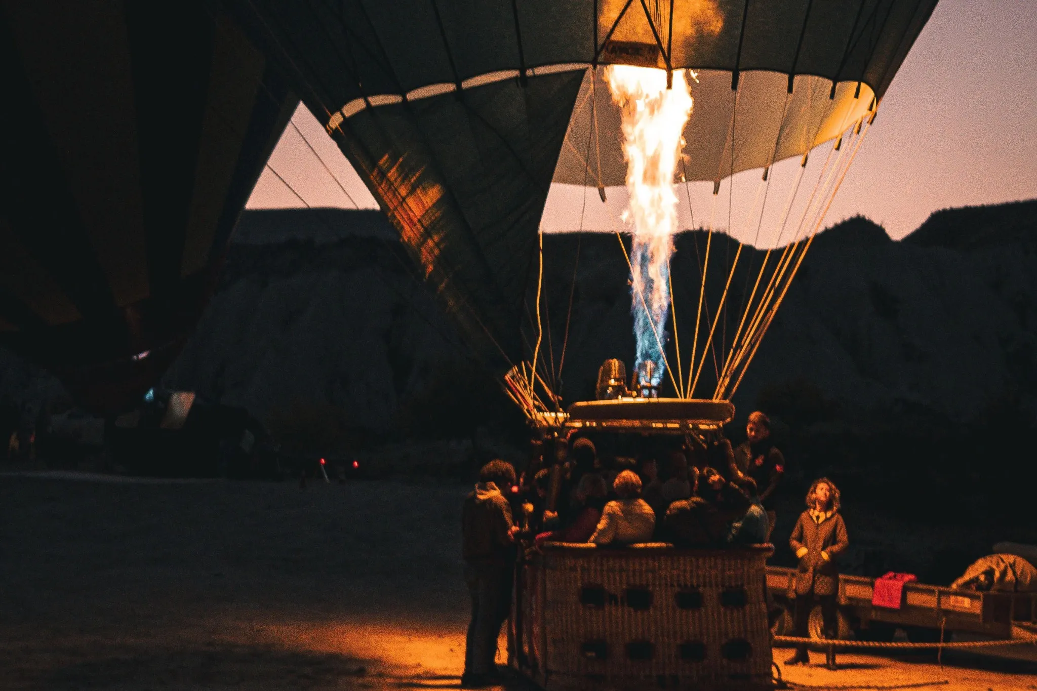 FgYb2Bm48aT3Tr0uwni8nExV2Loa