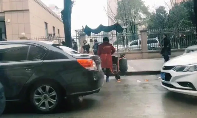 1f63cfc560a7cce407468d3b69e70b18