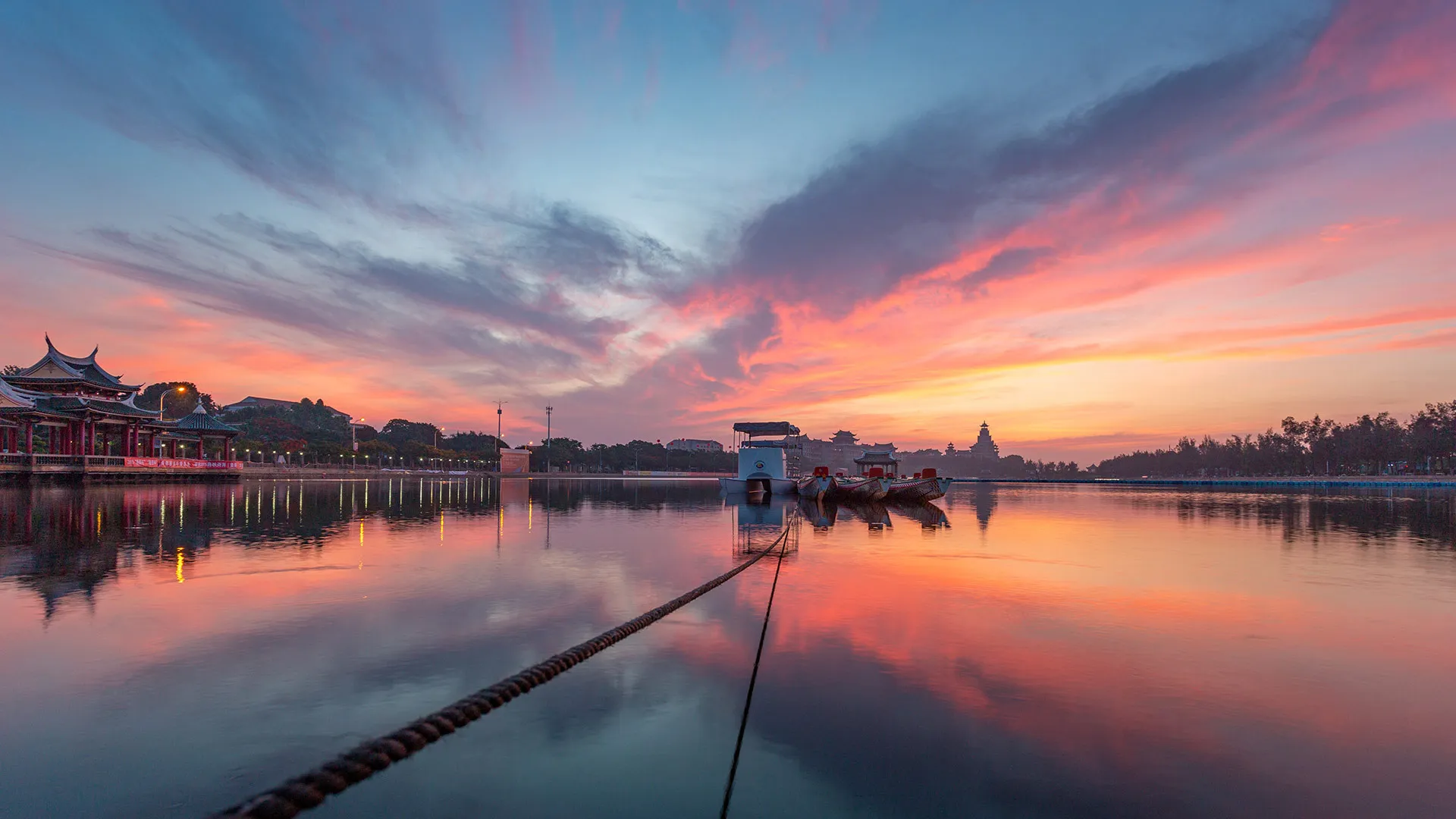 cfb9afbf6fe1df918674d0ee90d94281